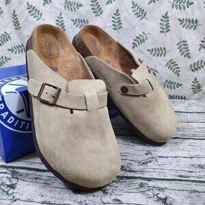 NWT Birkenstock clogs sandals suede